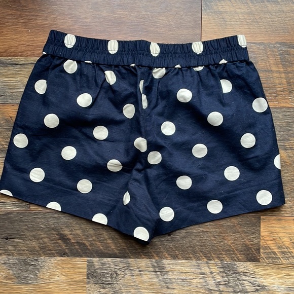 J. CREW size 0 Polka Dot Shorts with Pockets. Dark Navy. - Picture 2 of 3